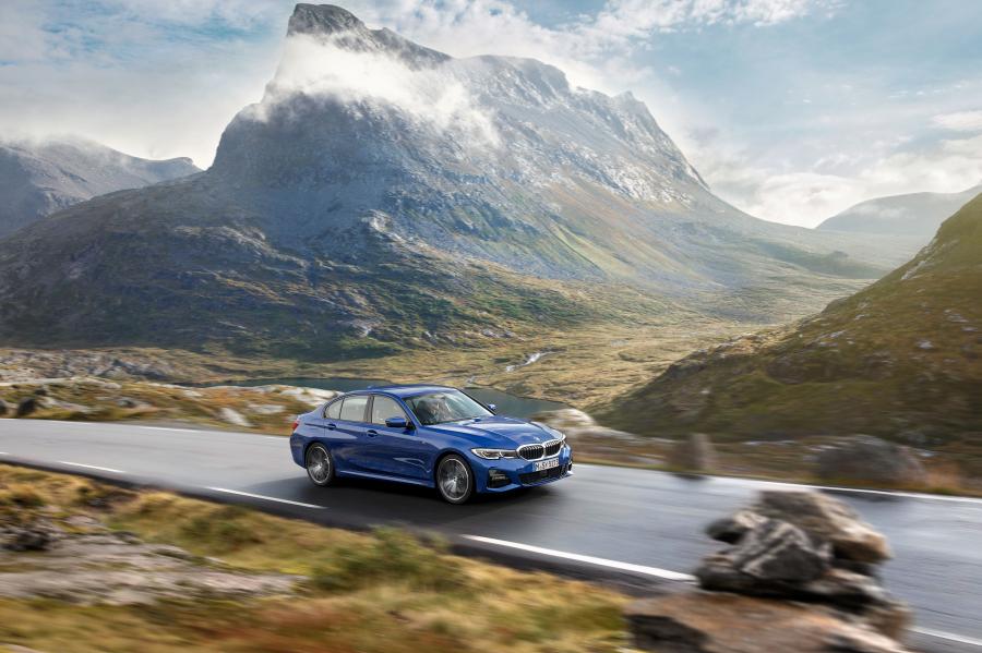  BMW 330i M Sport (G20) 2019 года  (WW) (фото 3 из 284)